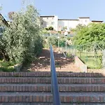 דירה The Happy Apple Tree