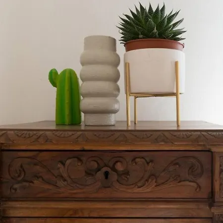 The Happy Apple Tree Apartament