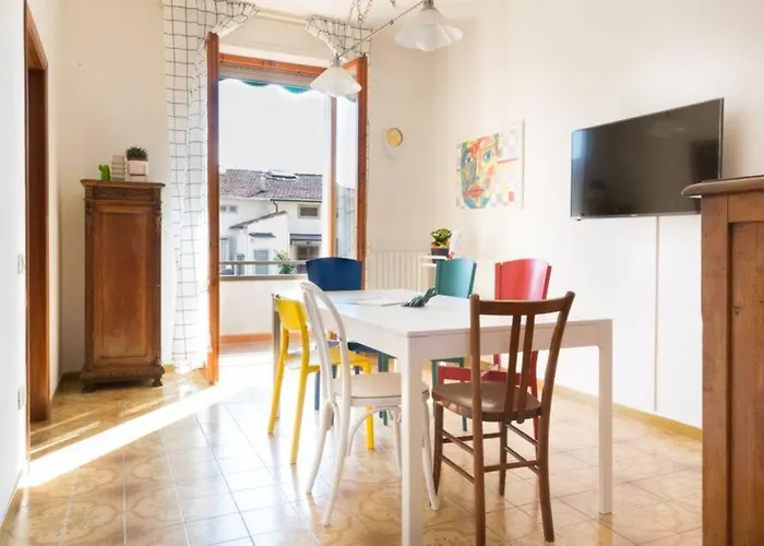 The Happy Apple Tree Fucecchio