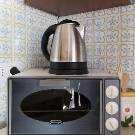 The Happy Apple Tree * Fucecchio